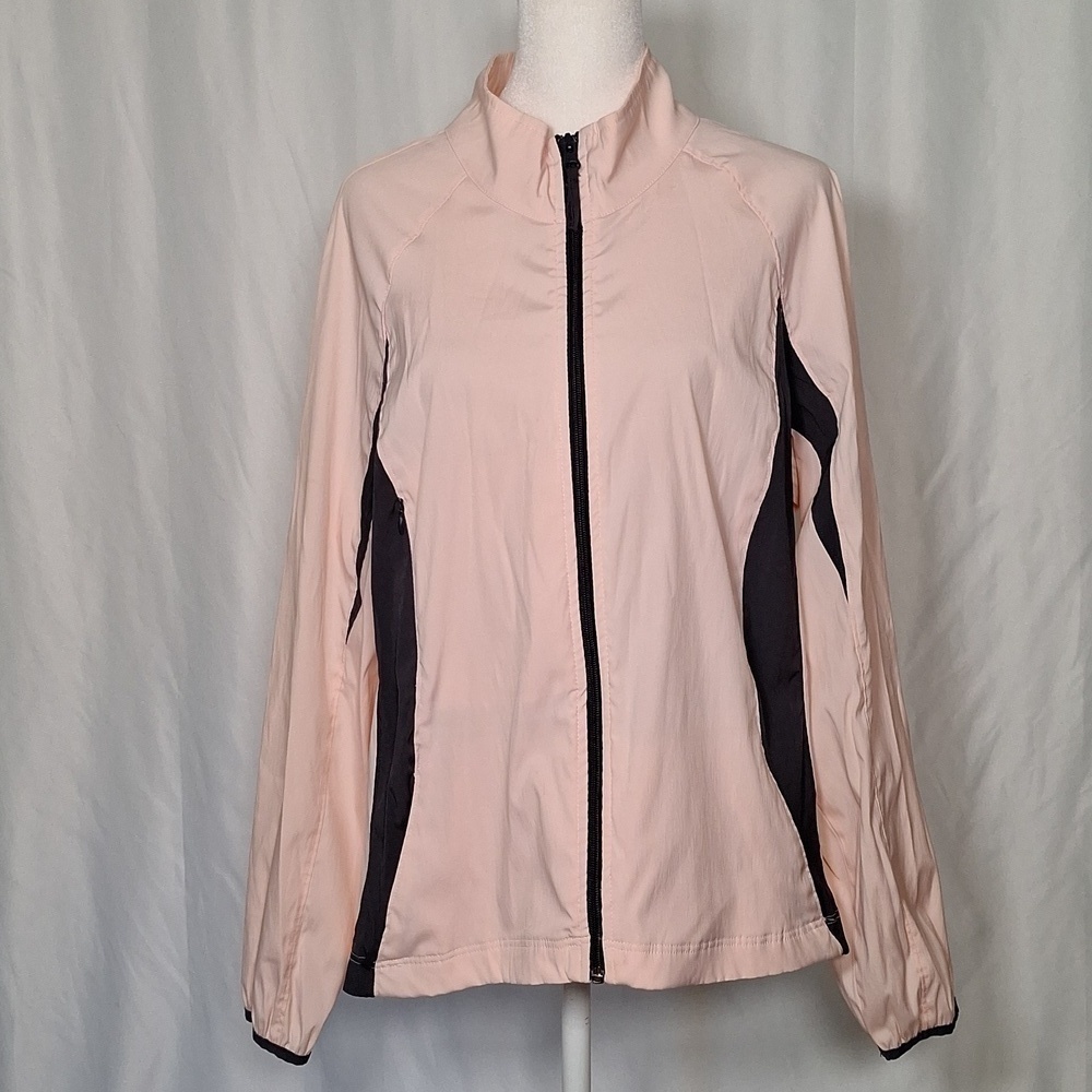 Prospirit jacket/windbreaker with high neck and inside pockets. Size XL
